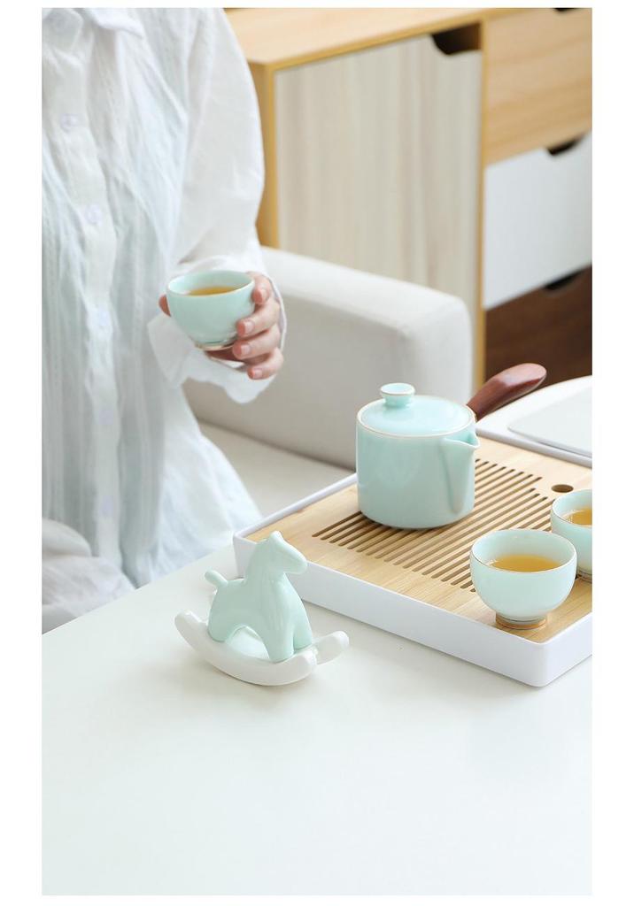 Modern Minimalist Ceramic Rocking Horse Ornament - Cute Green & Pink Tea Pet Decor for Home