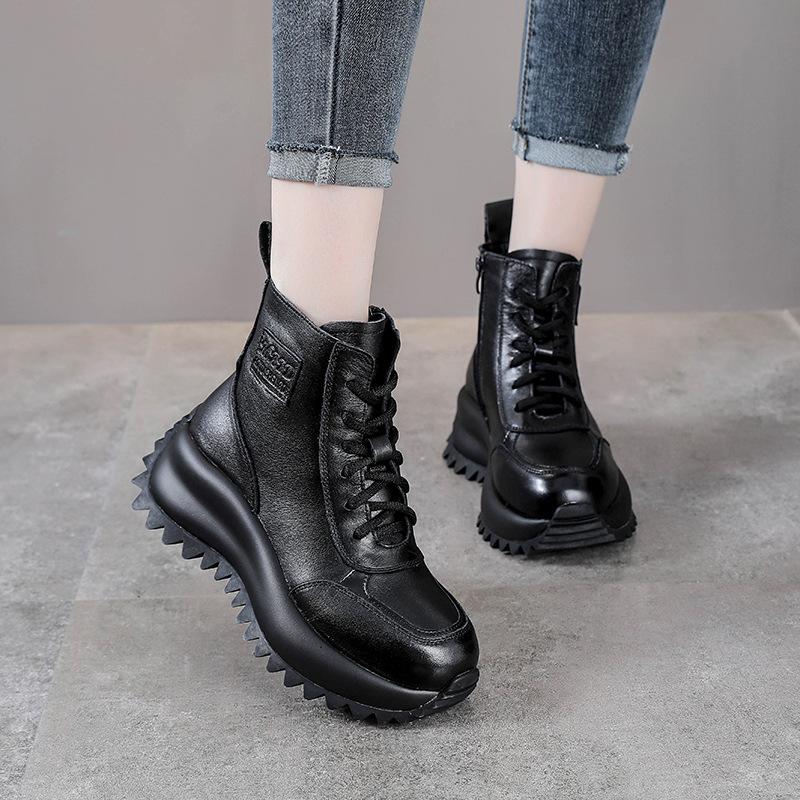 Short Boots Women's 2026 Autumn and Winter New Thick Soled Motorcycle Boots with Cowhide and Sponge Cake Sole