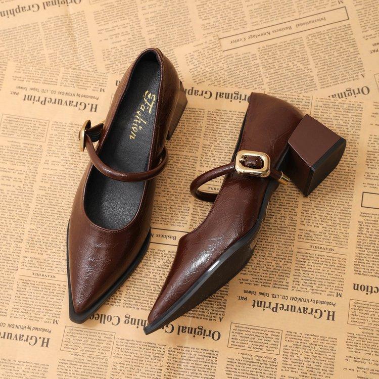 2025 autumn new pointed temperament high-heeled leather shoes women's Hong Kong style one-word French versatile retro Mary Jane single shoes