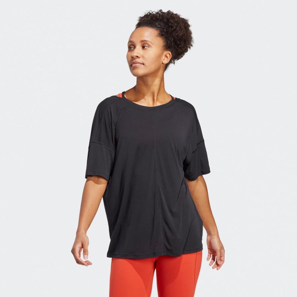 

Adidas Yoga Studio Oversized ФУТБОЛКА ЧЕРНАЯ