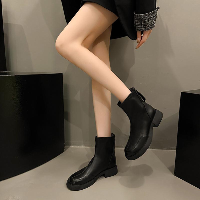 Simple Black British Style Platform Martin Boots Women's 2025 New Autumn and Winter Popular Thick Heel Casual Thin Short Boots
