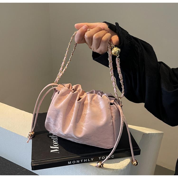 Korean High-end Bag Summer 2025 New Niche Design Chain Crossbody Pleated Bag Women's Versatile Bucket Bag