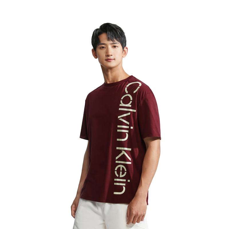 Calvin Klein SS23 Letter Print Loose Round Neck T-Shirt Men Tops Maroon 40JM886-VLP