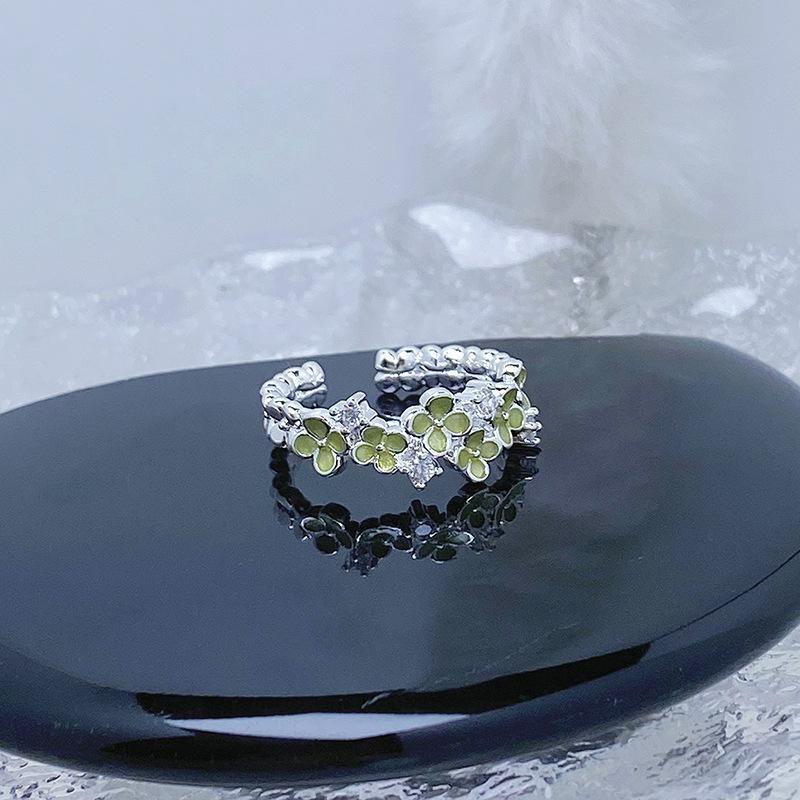 Kleiner Frischer Sommer Kühlendes Gefühl Grüner Emaille Tropfendes Öl Schmetterling Blume Öffnender Ring Nische Leichter Luxus High-End Ring