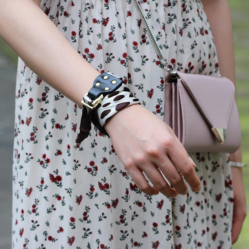 

Multifunctional Polka Dot Silk Scarf Buckle Bracelet - Light Luxury Fashion Jewelry чёрный