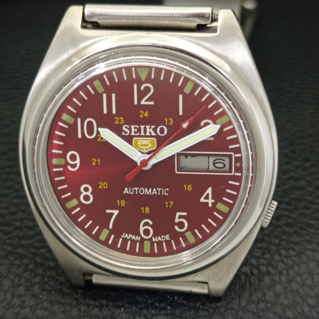 GENUINE VINTAGE AUTOMATIC SEIKO 5 JAPAN 7009A MENS MAROON DIAL WATCH A702403-5
