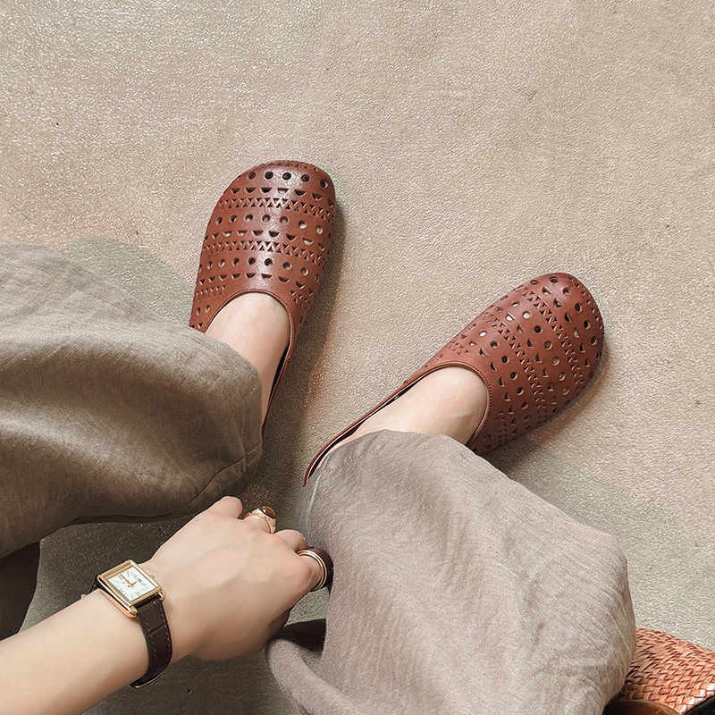 Fashion 2025 New Summer Slippers Genuine Leather Women Shoes Fashion Hollow Out Mules Round Toe Med Heels Cover Toe Slippers Sandals