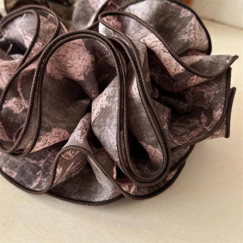 Übergroße mehrlagige Rüschen-Scrunchies Tuschmalerei-Stil Haargummi Vintage voluminöse Haarseil Großer Organza-Pferdeschwanzhalter