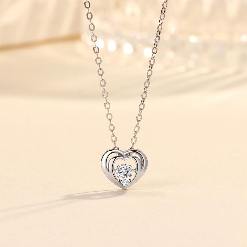 S925 Sterling Silver Beating Heart Necklace - Minimalist, Lively Pendant for Women 925 Silver