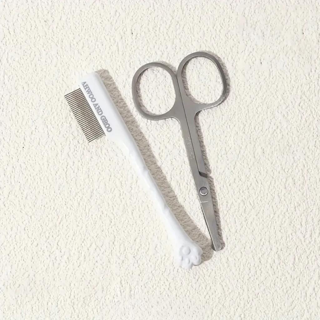 Tear Stain Remover for Dogs and Cats Pet Facial Cleaning Comb Grooming Tool to Remove Eye Boogers Tear Stains and Dirt Wooden