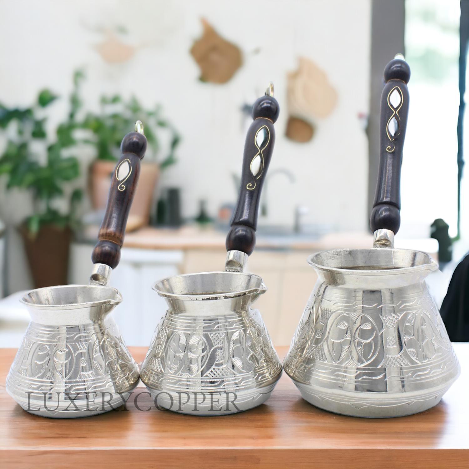 

Газиантеп, набор из 3 медных кофейников с ручной гравировкой серебряного цвета