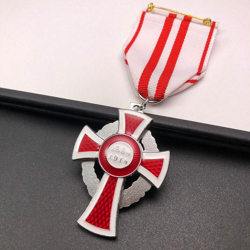 Austro Hungarian Silver Plated Oak Leaf Wreath, Red Cross Emblem, Pendant, Soviet Medal, Commemorative Medal,  Christmas Gift, Stocking Stuffers