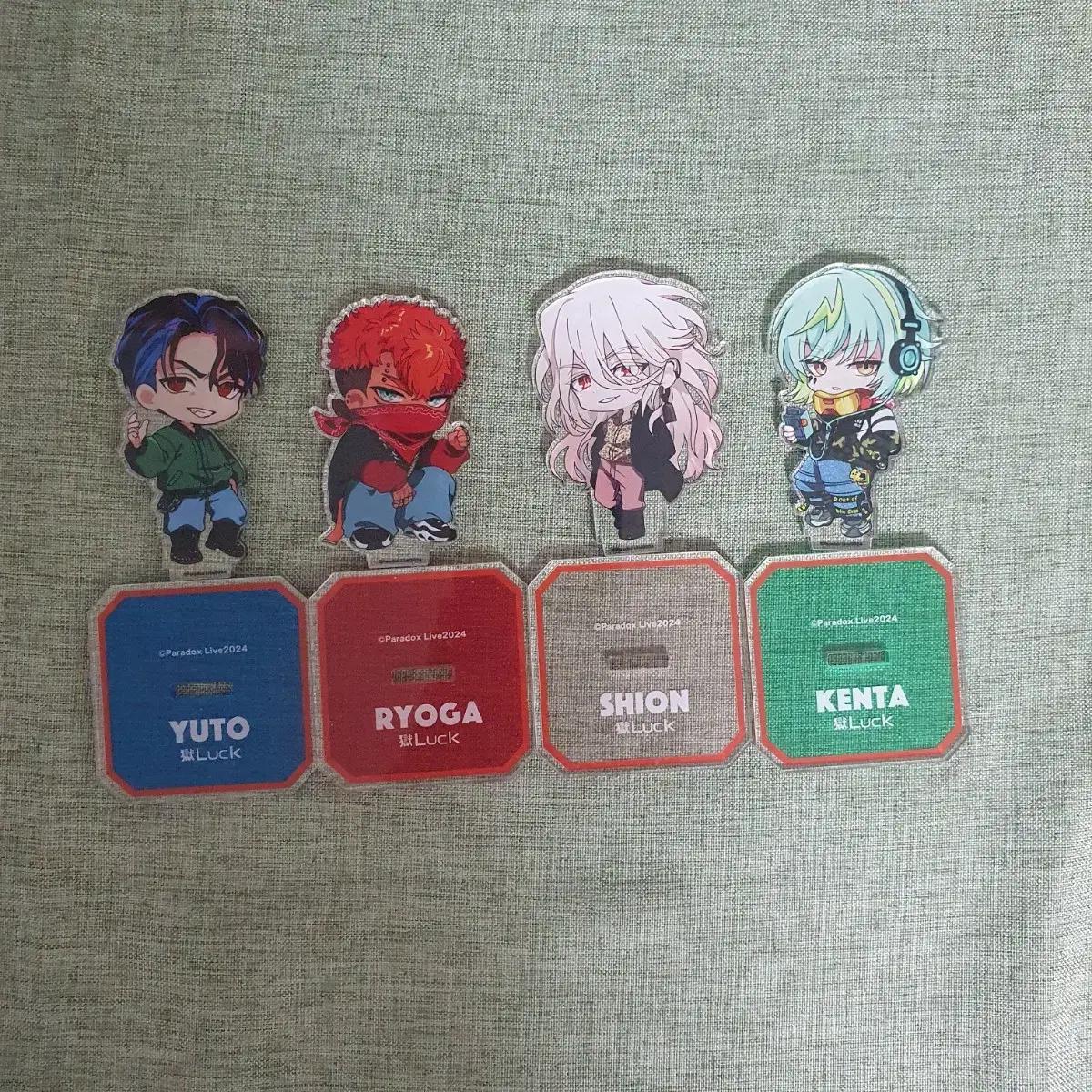 

Paralai Gokuraku Retro Acrylic Batch Yuto Ryoshion Kenta