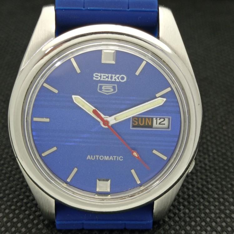 BRUKT VINTAGE SEIKO 5 AUTOMATISK JAPAN HERRE D/D BLÅ SKIVE KLOKKE 621a-a413406-2 SKU621a-a413406