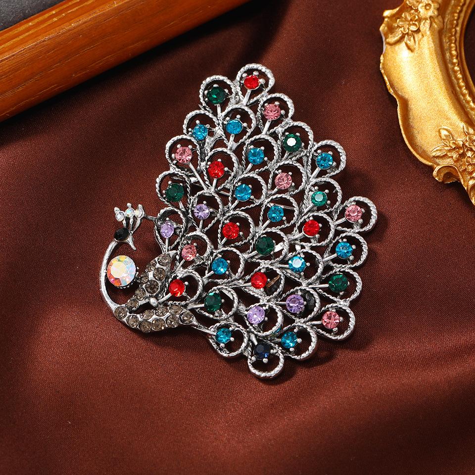 SKEDS Elegant Women Men Fashion Full Crystal Butterfly Flower Brooches Badges Shiny Boutique Decoration Rhinestone Pins Jewelry