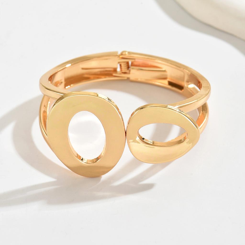 Wind-Explosions-Schmuckset, geometrisches übertriebenes Design Metall glatt Armband Ring Set vielseitig