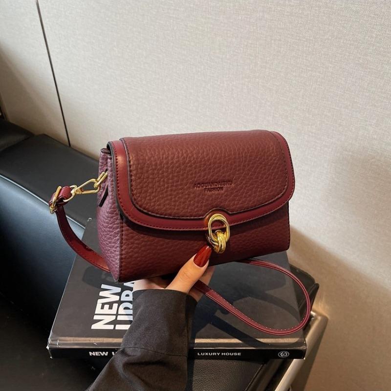 Niche design bag women's summer new simple fashion soft leather high sense retro shoulder small square bag