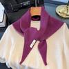 Sciarpa a triangolo in lana merino australiana lavorata a maglia per donna - Versatile, Calda, Sciarpa casual