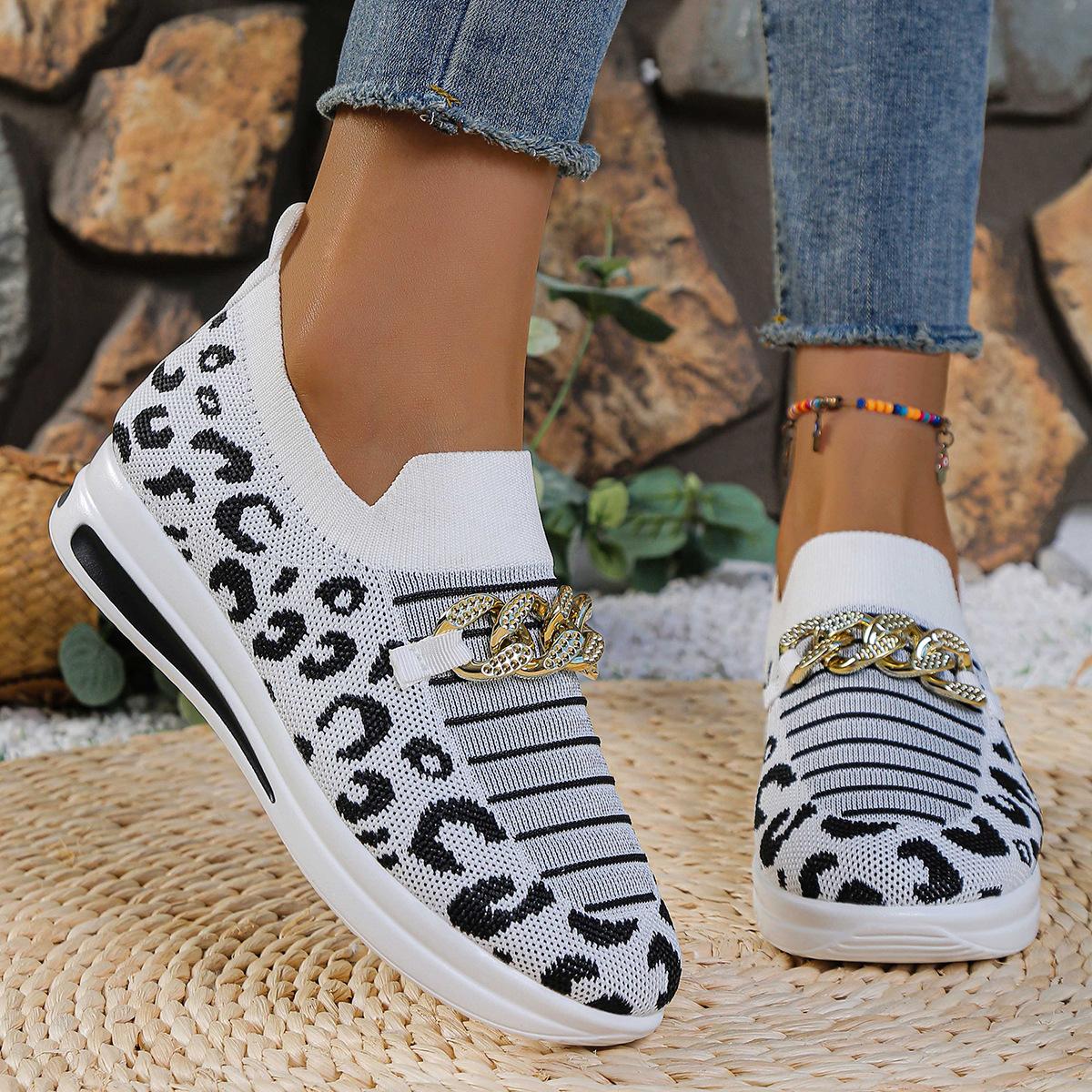 

Foreign trade mesh breathable chain sports single shoes 2025 summer large size thick-soled casual color matching foot running shoes women 43
