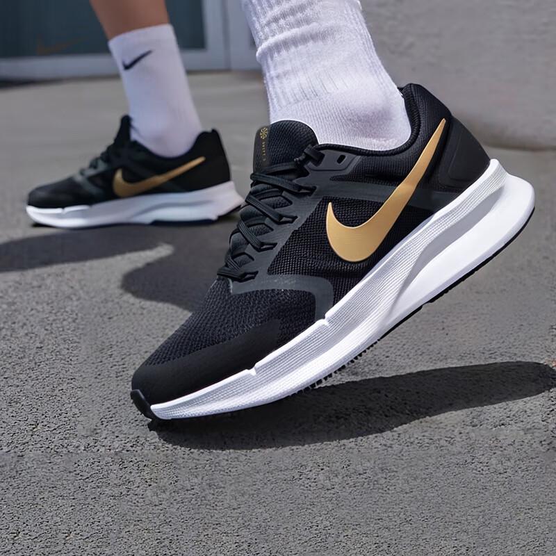 

Мужские амортизирующие беговые кроссовки Nike Run Swift 3 44