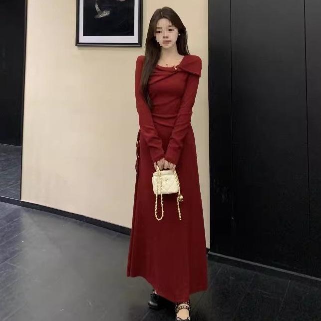 Elegant Red Knitted Waist-Cinched Dress for Women - Autumn/Winter 2026 