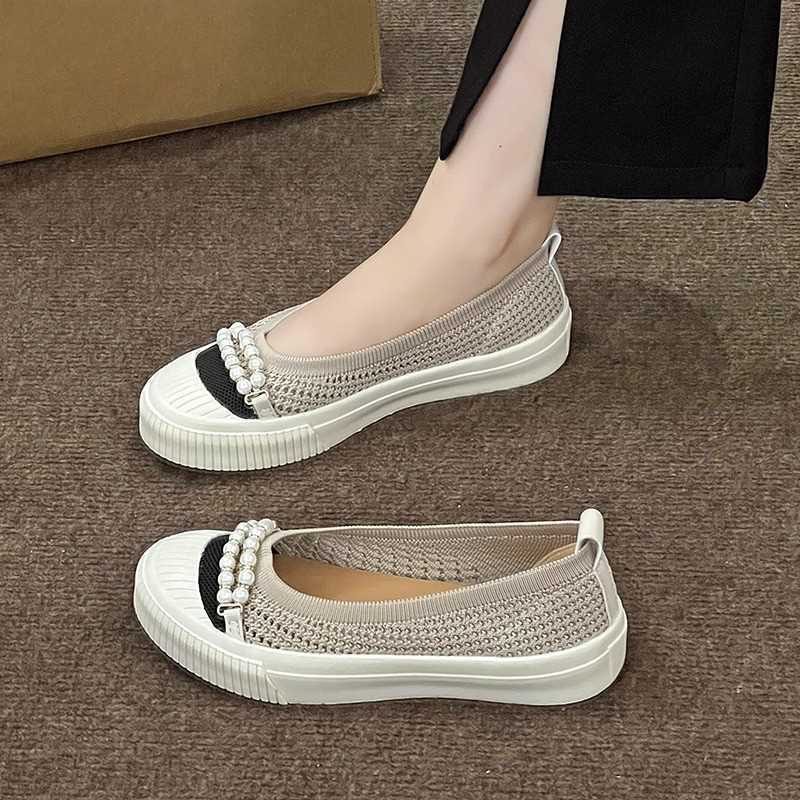 Spring and Autumn New Women's Shoes Fashion Versatile Classic Casual Shoes Hot Selling Wear resistant Anti slip Flat Shoes