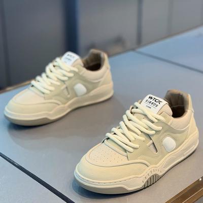 Lente nieuwe zachte lage boardschoenen van leer met vetersluiting, comfortabele casual dj-schoenen