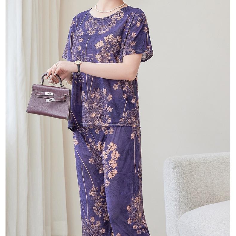 Stylish Ice Silk Two-Piece Summer Set for Middle-Aged Women: Loose, Casual Short Sleeve Suit