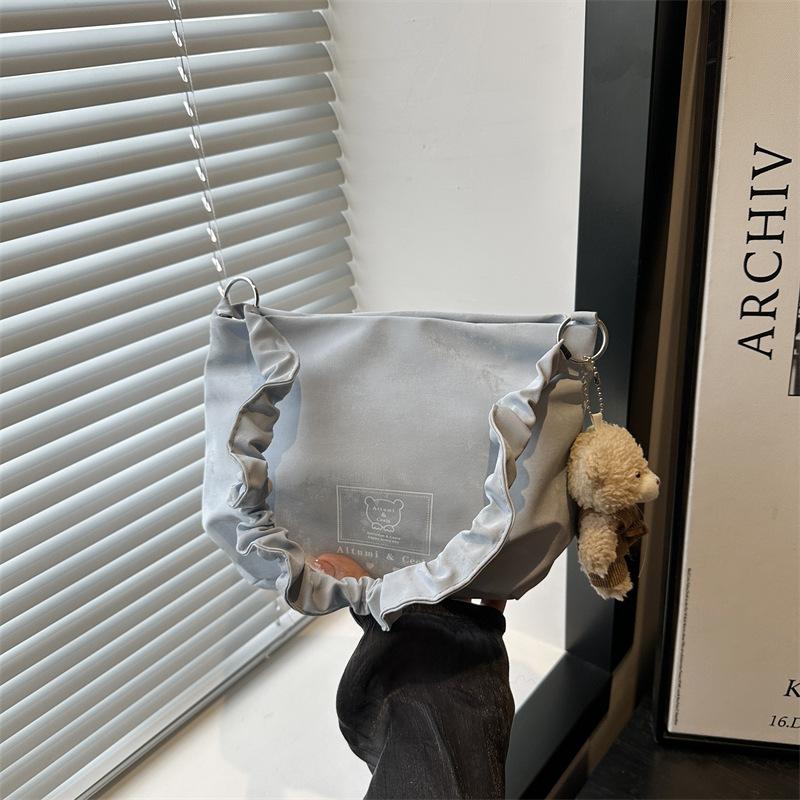 

Повседневная сумка-тоут женская новая модная простая нишевая универсальная сумка через плечо для поездок на работу Without pendant синий