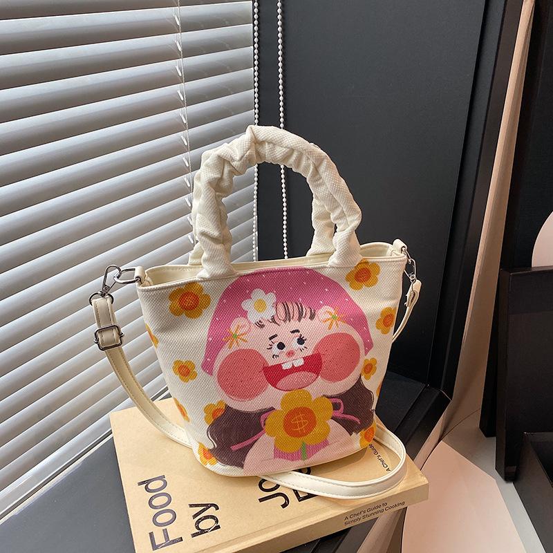 

The New Graffiti Bag Is a Must for Funny and Cute. белый