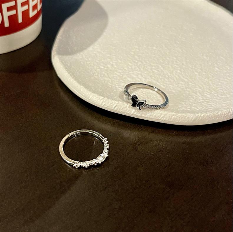 

Блестящие милые кольца с кристаллами-бабочками и цирконием для женщин, 2 шт., корейское минималистичное обручальное кольцо серебряного цвета, ювелирные изделия