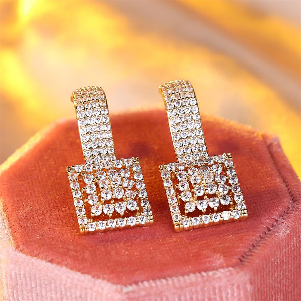 Hollow Crystal White Zircon Full Stone Hoop Earrings For Women Vintage Gold Color  Ear Buckle Wedding Jewelry Party Gifts
