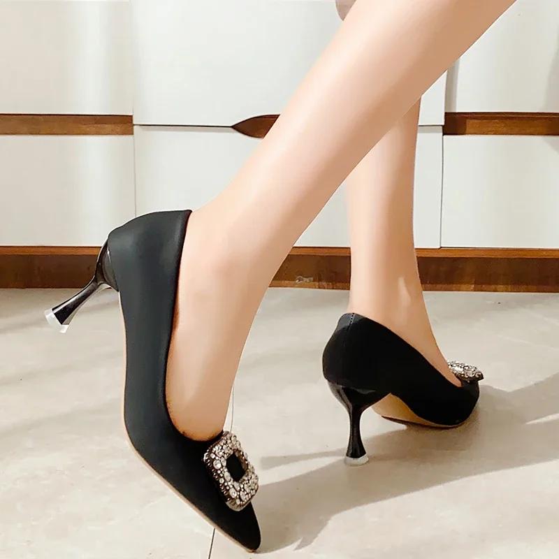 High Heels Women's Thin Heel Pointed 2024 Spring/Summer/Autumn New Water Diamond Square Buckle Fairy Style High Heels