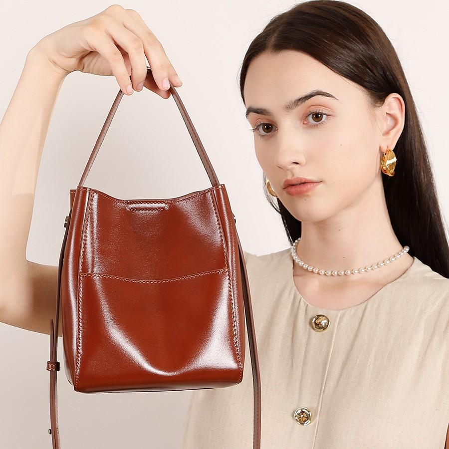 New vintage vegetable-tanned leather shoulder bag, commuter handbag, bucket bag, genuine leather women's bag, large-capacity leather tote bag