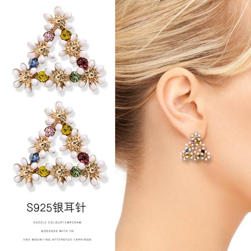 

Boho Triangle Hollow Flower Stud Earrings Women Colorful Rhinestone Casual Ear Jewelry 1pair