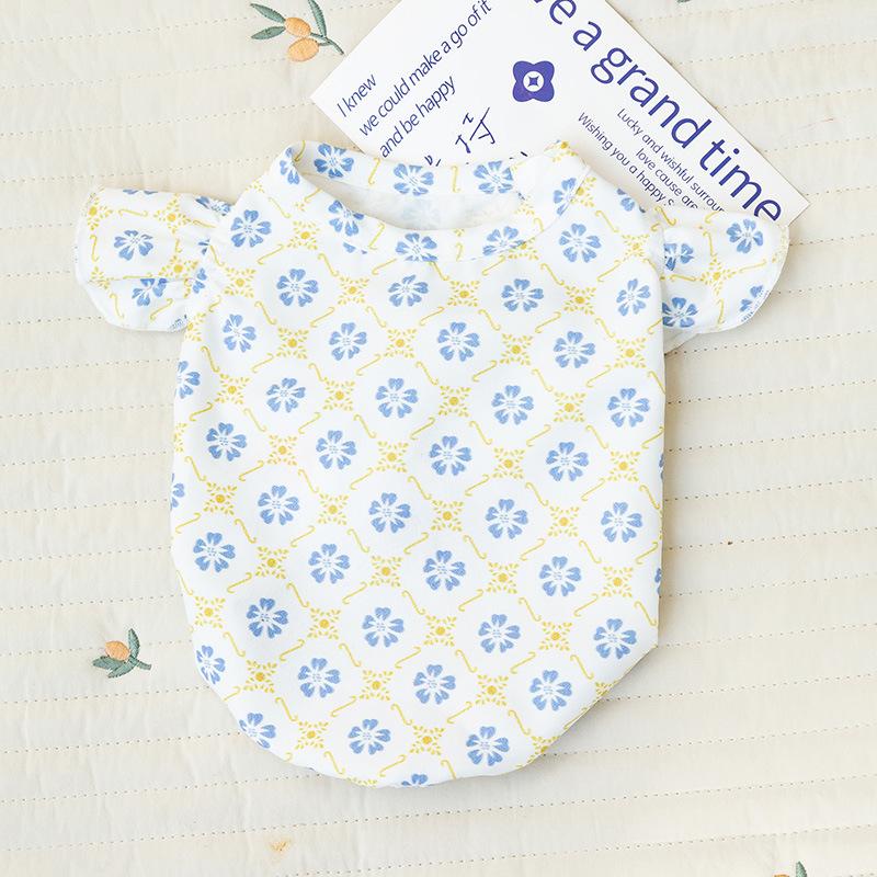 Elegant floral round neck cat two-legged vest puppet hair puppy dog thin spring and summer pet clothing cat clothes