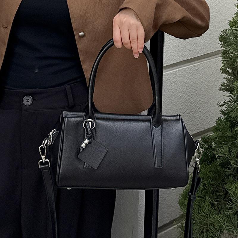 Leather single shoulder underarm temperament new first layer cowhide women's bag crossbody portable shoulder bag