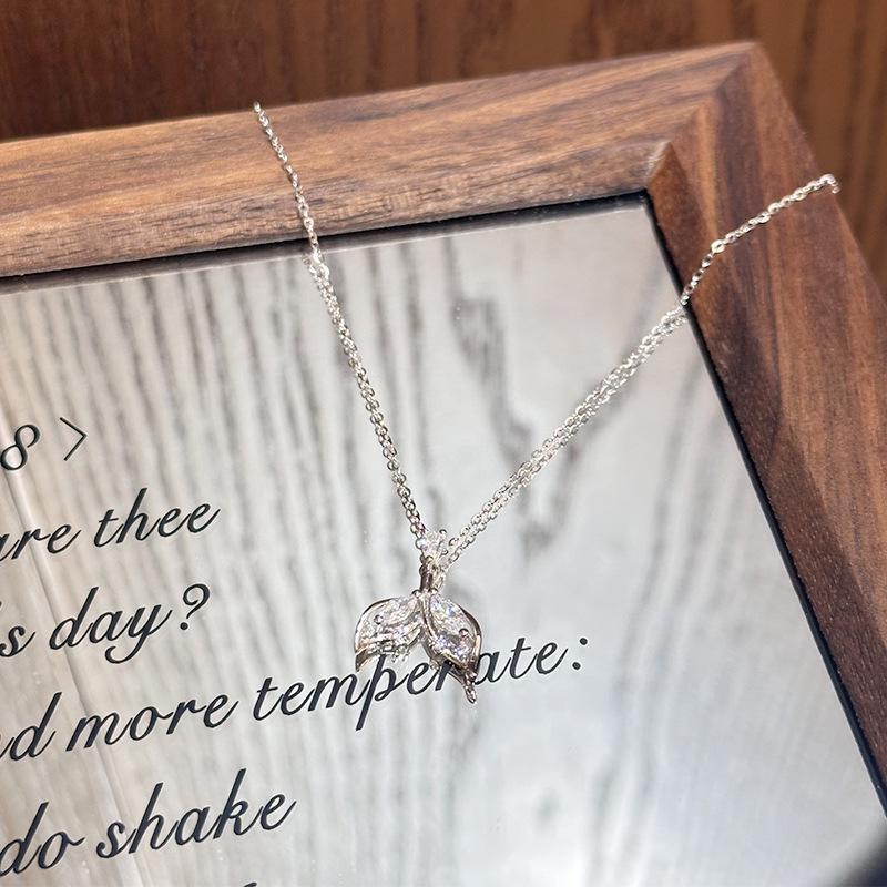 Escape Princess Mermaid Tail Sterling Silver Pendant – Light Luxury Clavicle Chain for Women