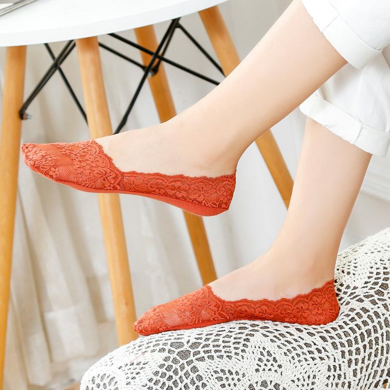 Women's Korean Lace Edge Non-Slip Silicone Low-Cut Socks