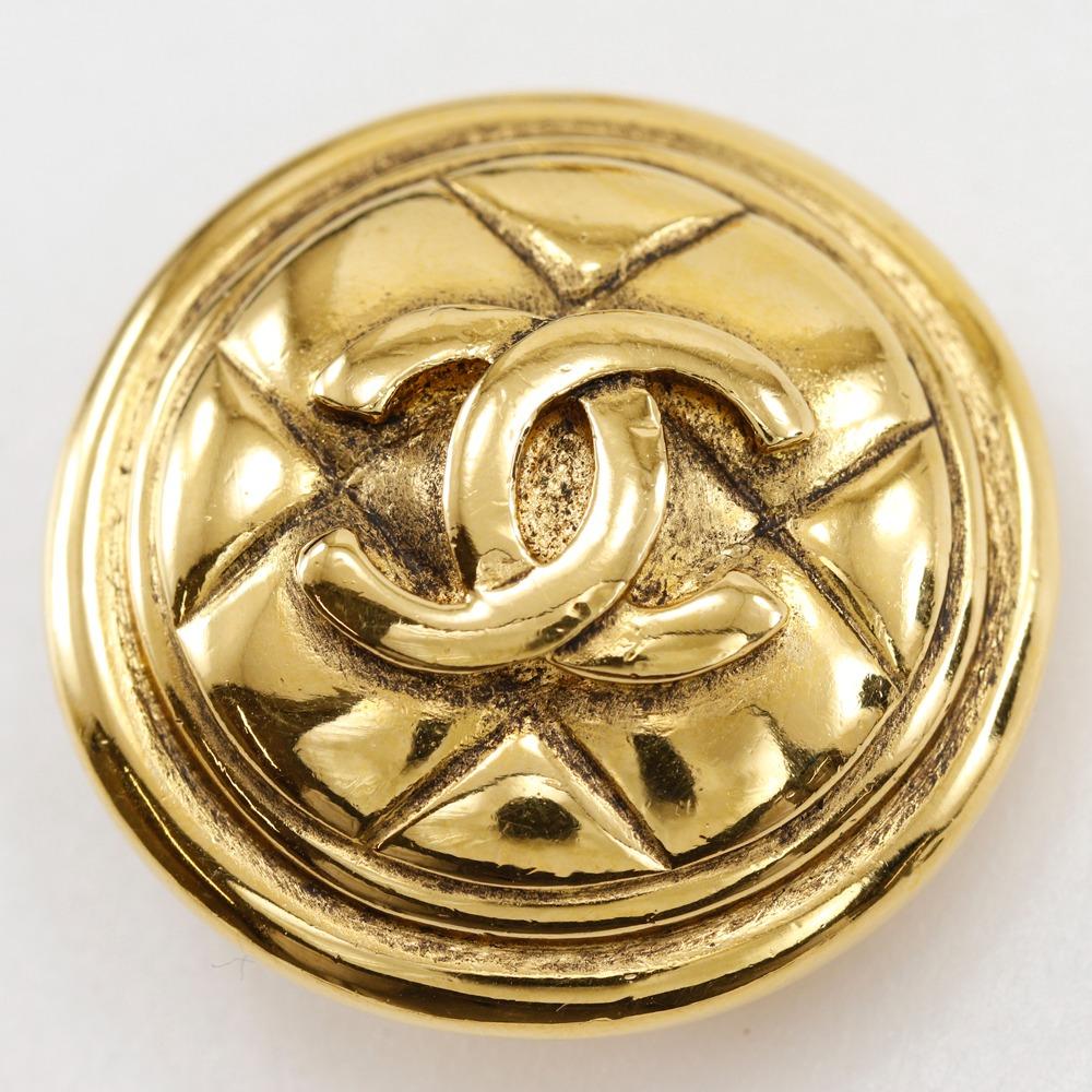CHANEL COCO Mark Earring Matelasse vintage Plated Gold 31g Women Used