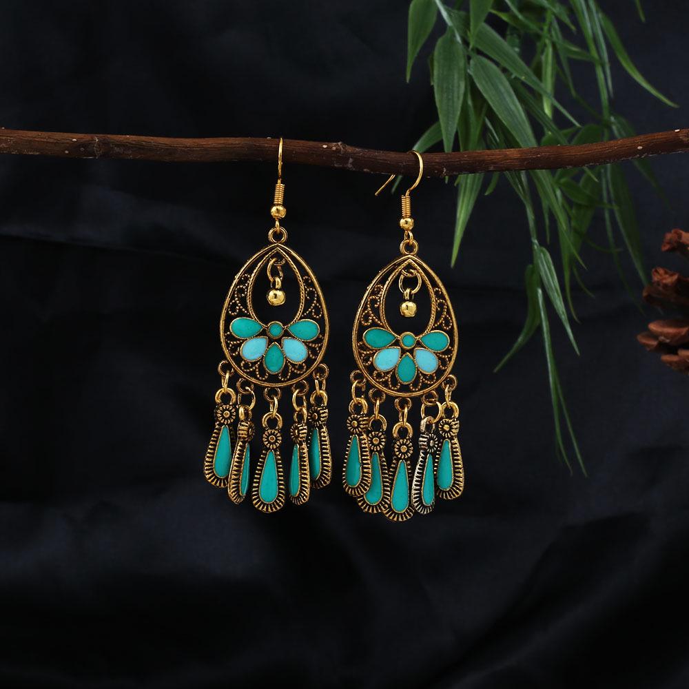Orecchini Etnici Bohemien Ovali con Nappe e Perline
