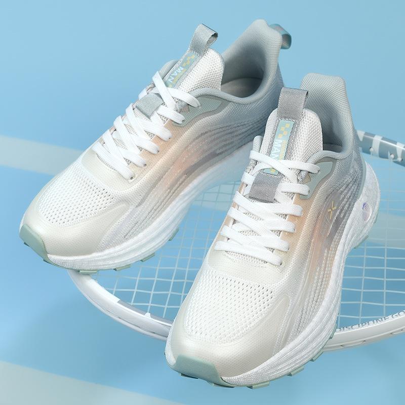 Running Shoes 2025 Summer New Breathable Mesh Casual Shoes Soft Sole Light Shock Absorption Versatile Couple Sports Shoes