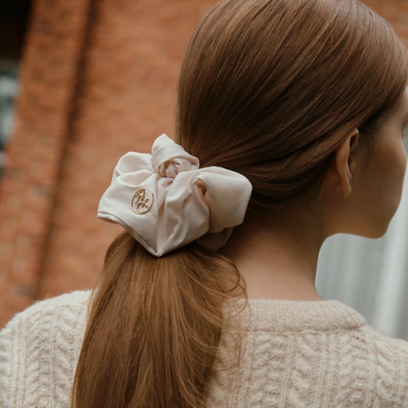 ANOETIC ANC CLASSIC HAIR SCRUNCHIE_BEIGE