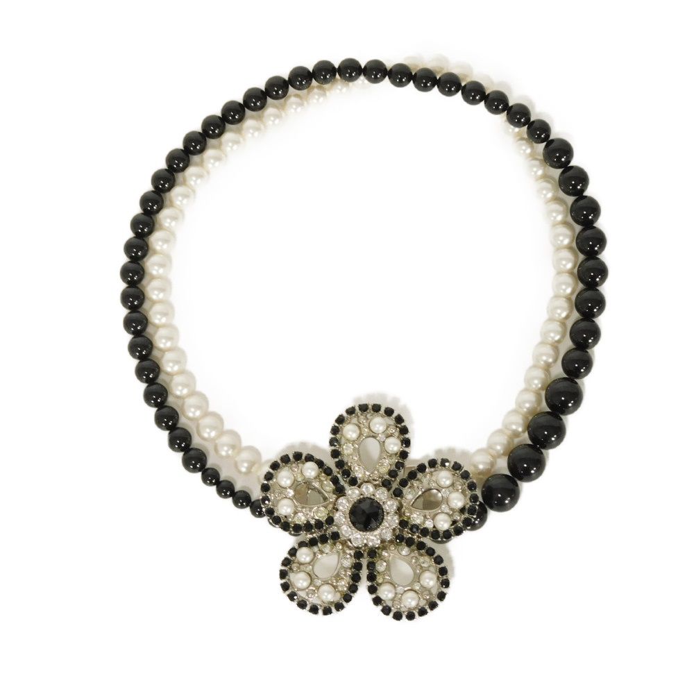 Used 12166 Crystal Pearl Flower 5AJL05 7984 Beaded Black Clear Silver Double Push Lock Logo White Women's from Japan