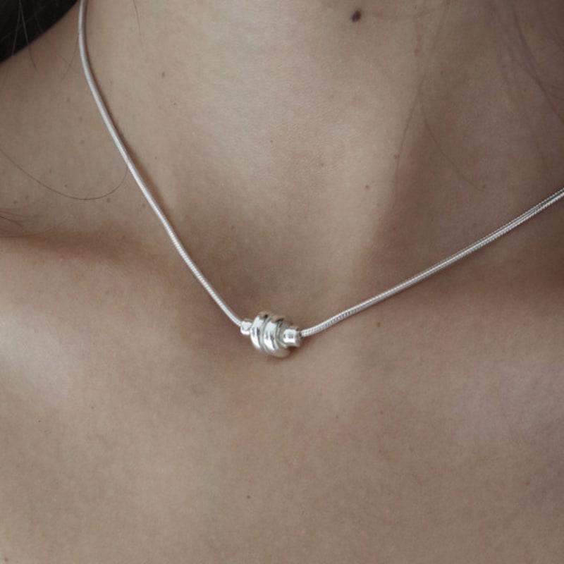 VINOOM Mini Roll Necklace