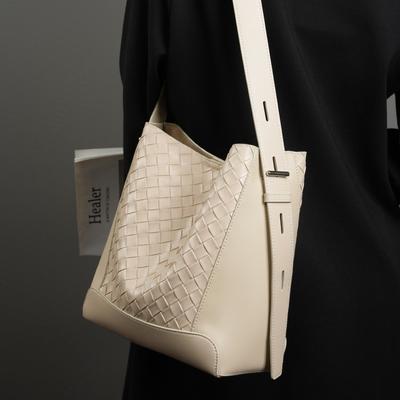 Borsa a Secchiello da Pendolare di Grande Capacità, Nuova Borsa a Spalla da Sottobraccio, Borsa da Donna Intrecciata in Pelle di Mucca Fatta a Mano, Borsa a Tracolla.