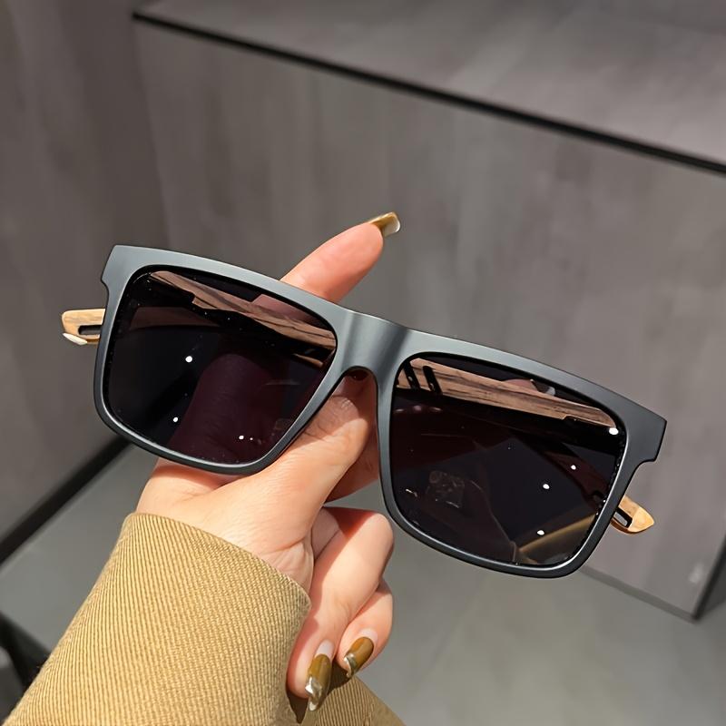 [Lightweight Design] Vintage Woodgrain Casual Travel Eyewear, Ultra-Light PC Frame with AC Lens, Fashionable Unisex Design