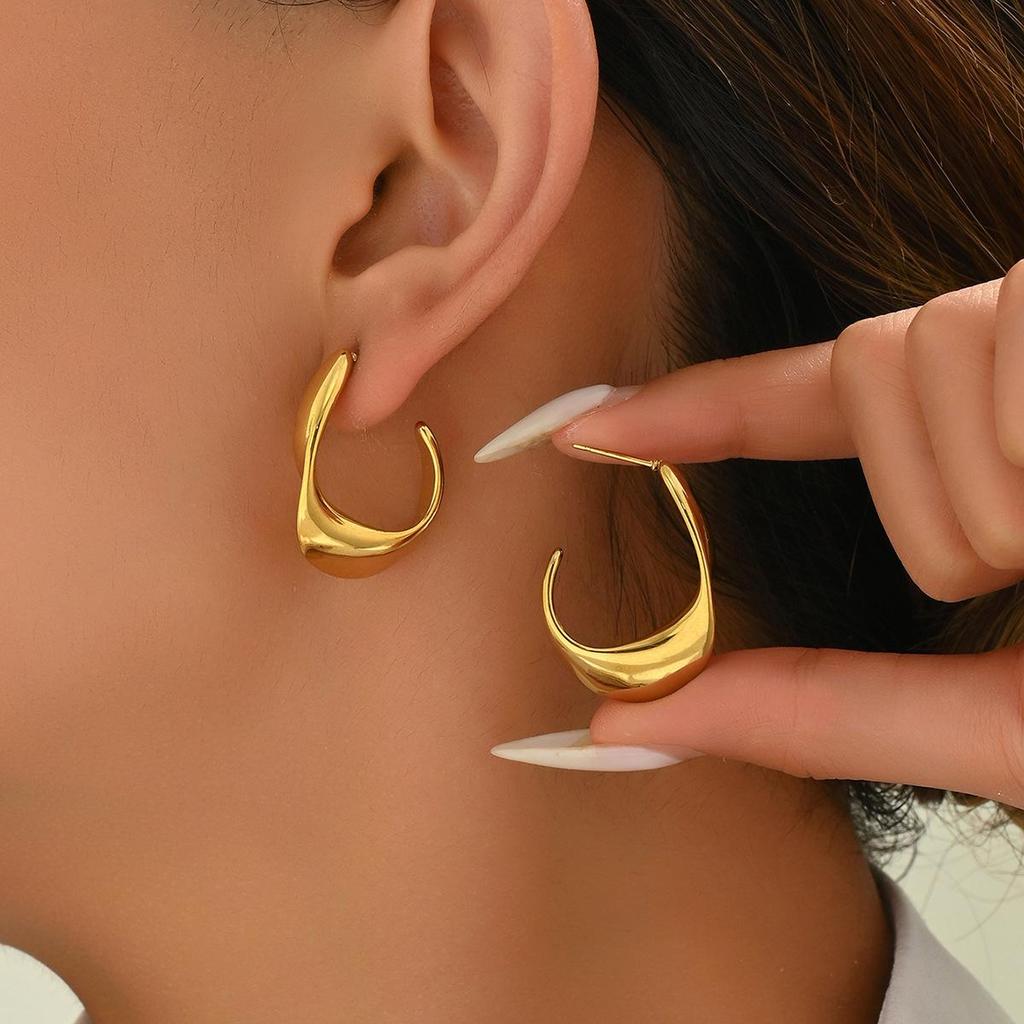 18K Gold Polished Stainless Steel C-shaped Vintage Earrings