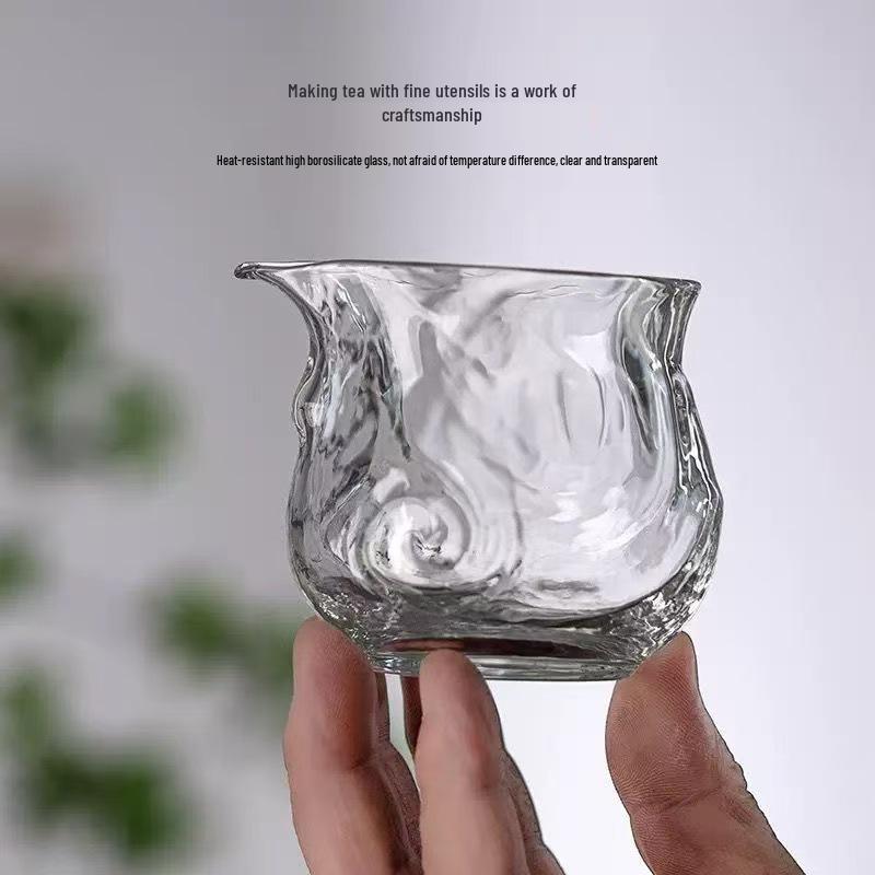 High Borosilicate Heat-Resistant Glass Tea Dispenser, Large Capacity Golden Cicada Fair Cup