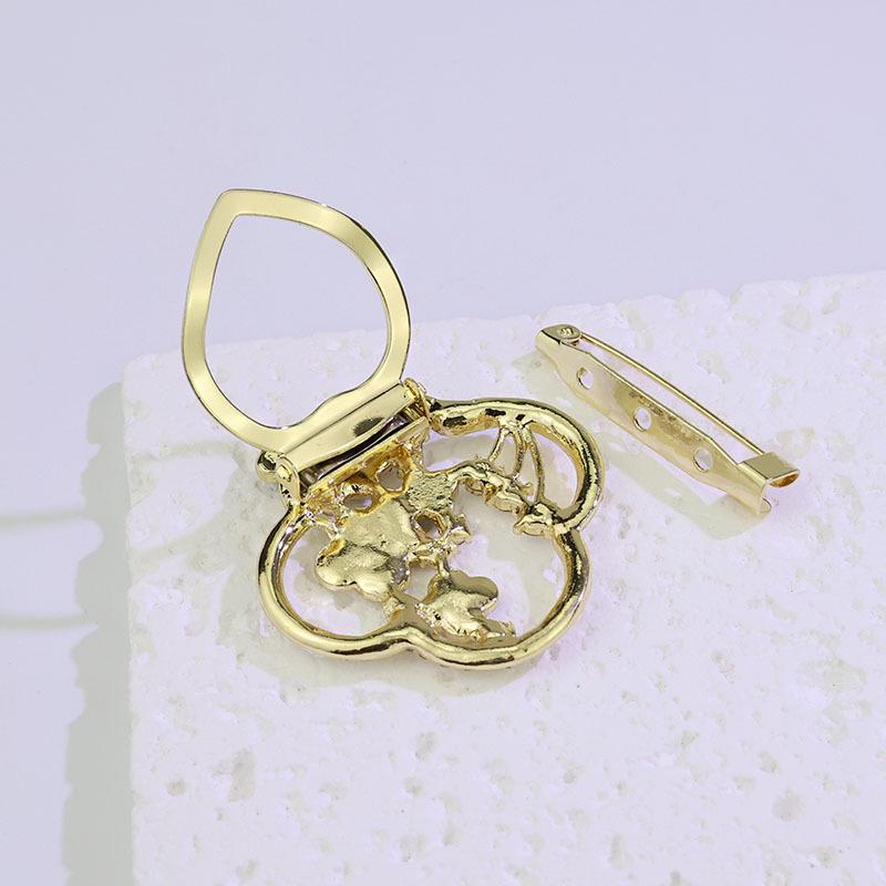 Korean Style Cute Lucky Clover Brooch for Women's Scarves and Clothes